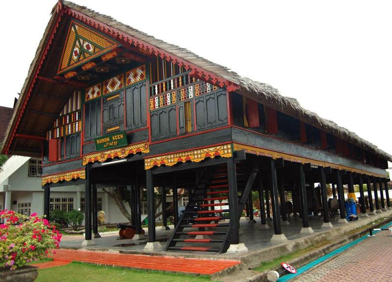 Bentuk Dari Rumah Adat Aceh