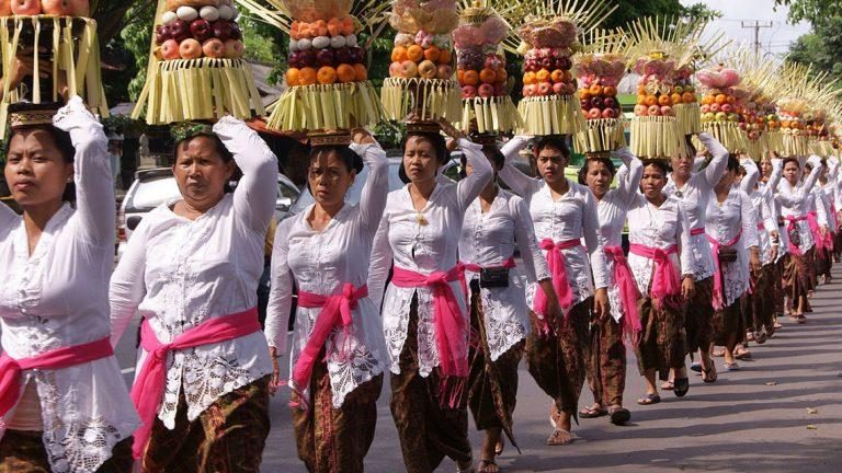 Kehidupan Masyarakat Suku Bali