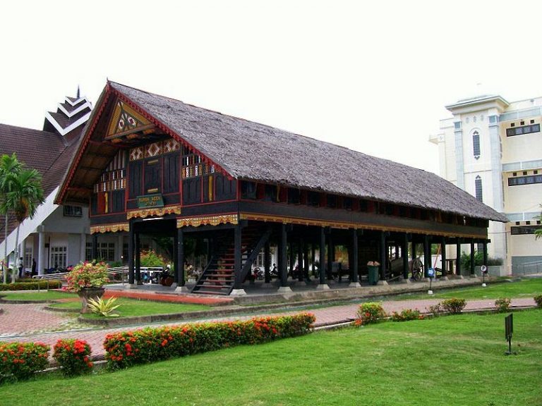 Komponen Utama Dari Rumah Adat Aceh