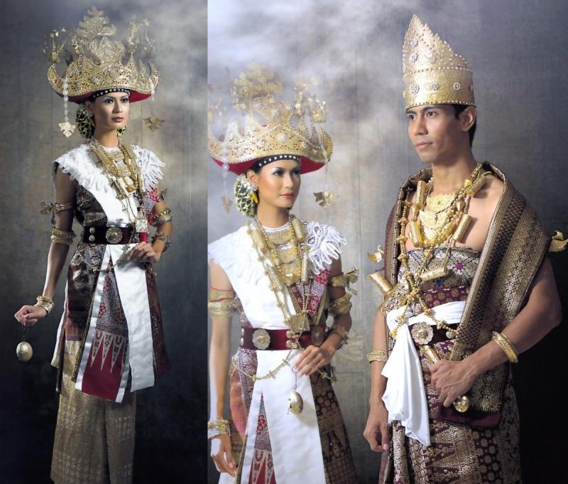 Nama Pakaian Adat Lampung