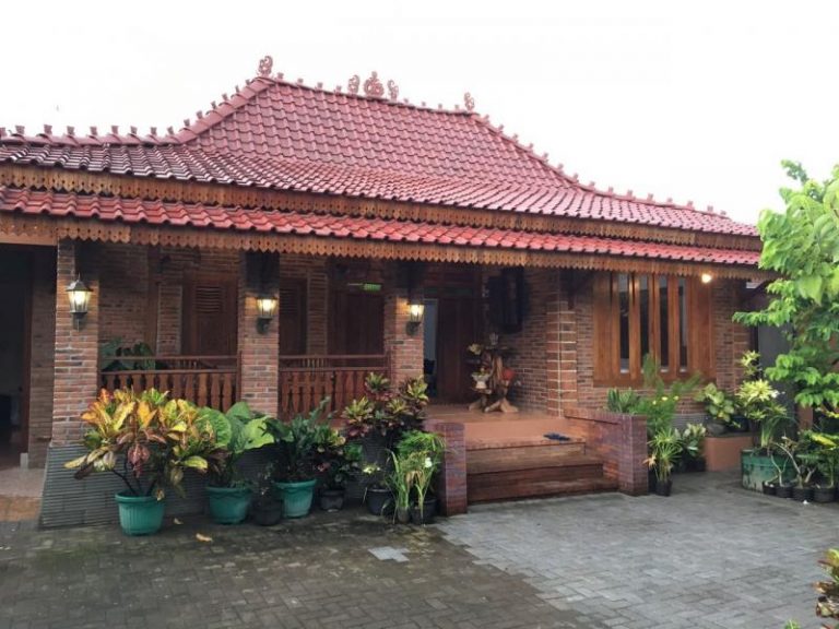 Rumah Adat Limasan