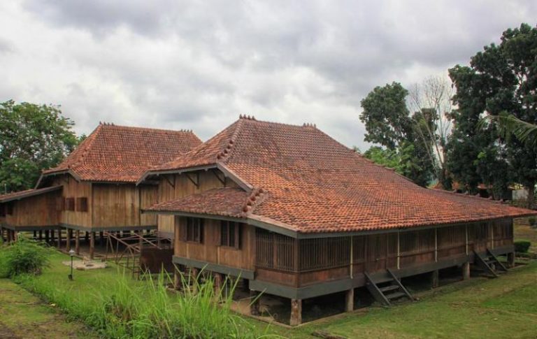 Rumah Adat Suku Palembang Sumatera Selatan