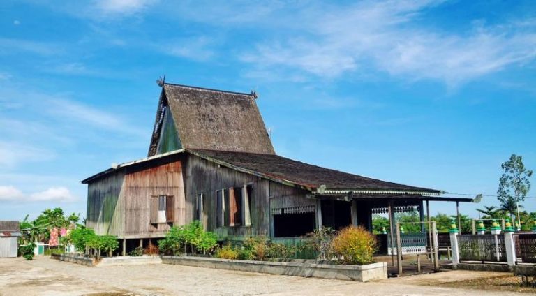 Rumah Banjar Bubungan Tinggi Kalimantan Selatan