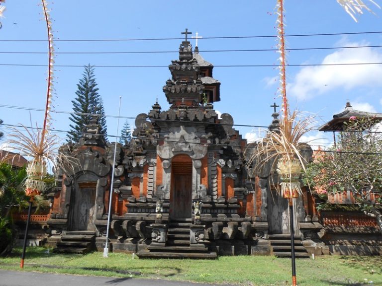 Rumah Gapura Candi Bentar Bali