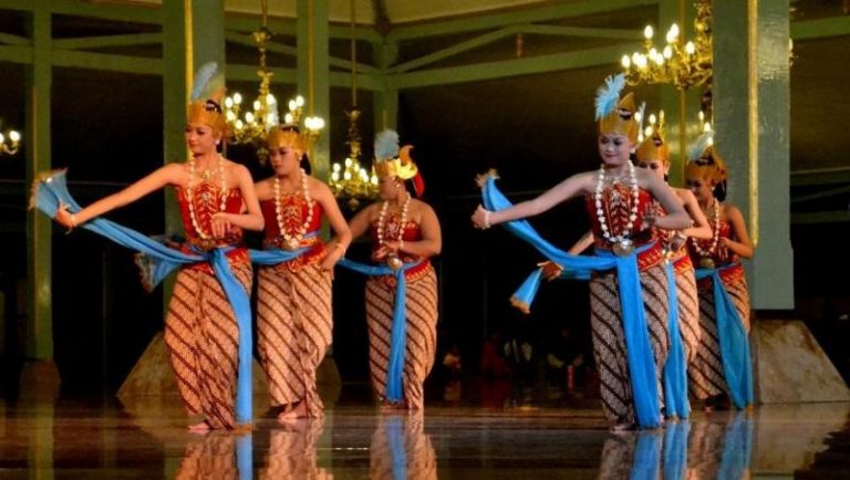 Inilah 34+ Tari Tradisional Di Indonesia yang Terkenal - LezGetReal