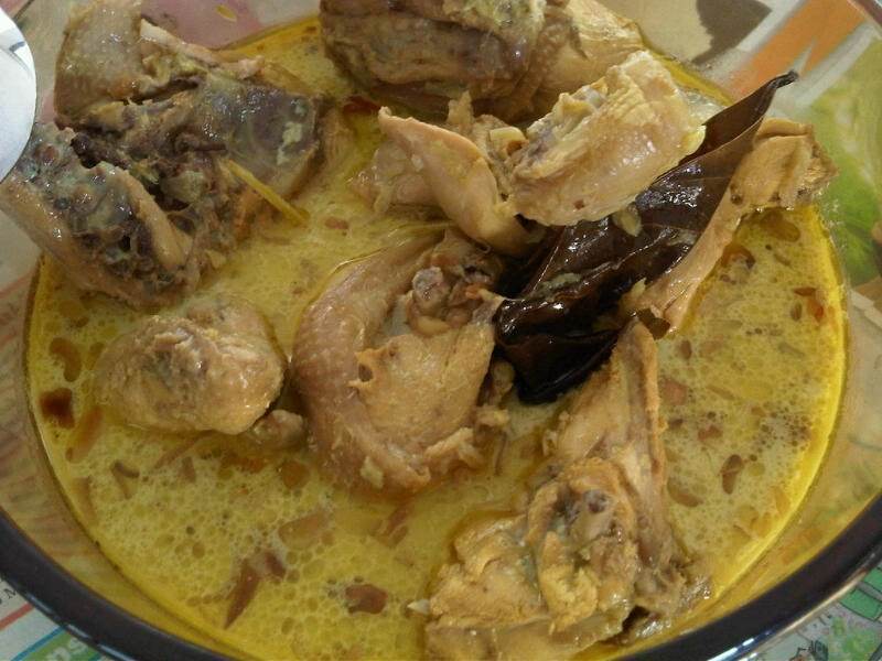 Resep Opor Ayam Kampung Spesial