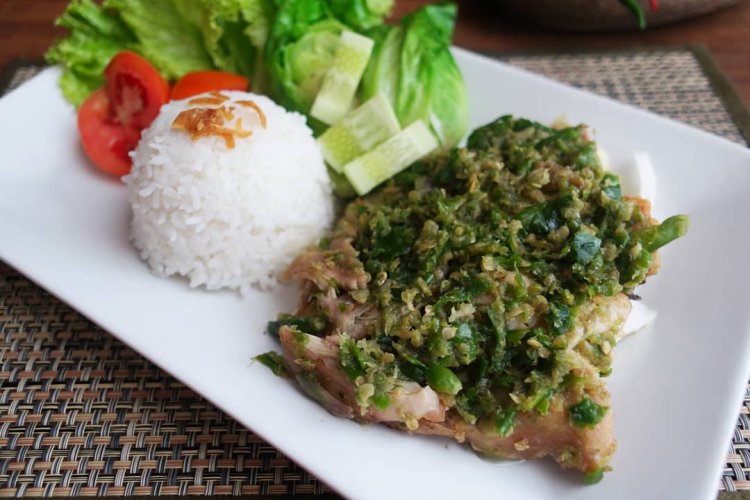 Resep Sambal Ayam Geprek Rawit Ijo